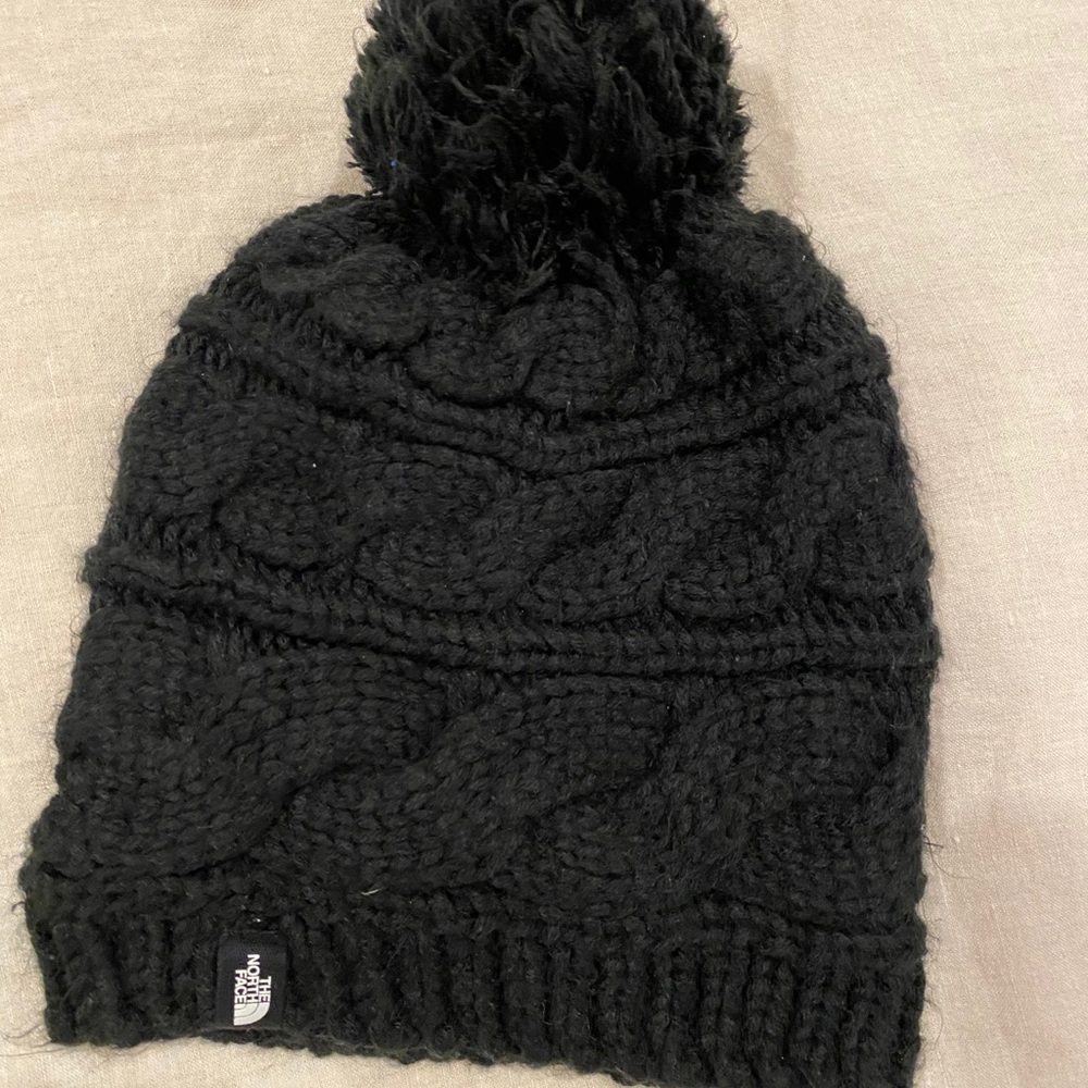 North face black woven beanie